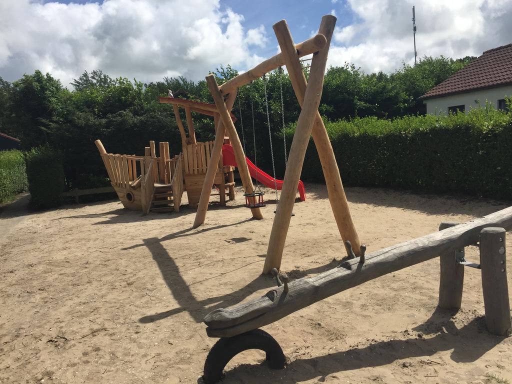 Vakantiepark Dennenoord Ден Бург Екстериор снимка