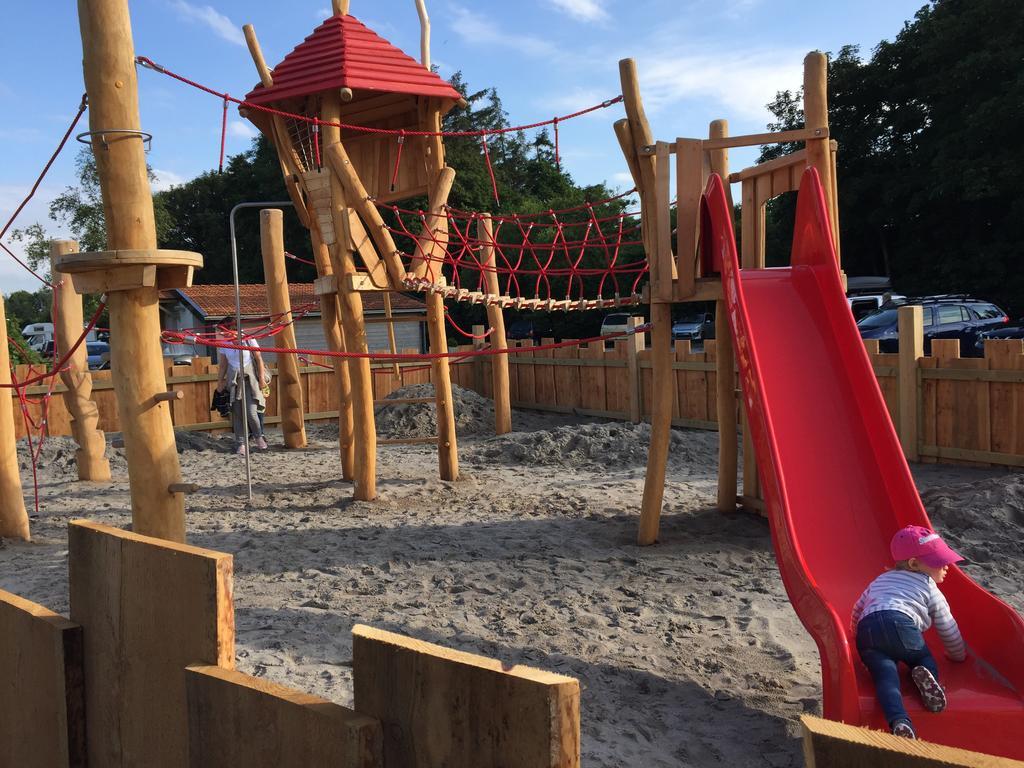 Vakantiepark Dennenoord Ден Бург Екстериор снимка